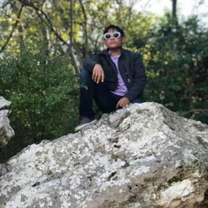 Meet your Posher, Elias